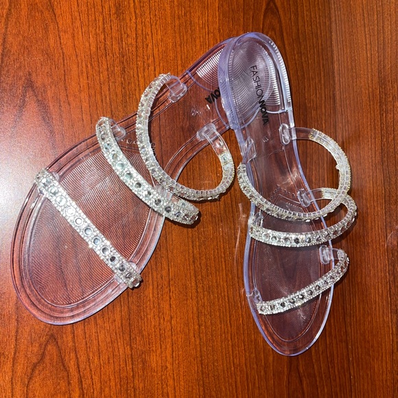 Flat sandals - Picture 3 of 3